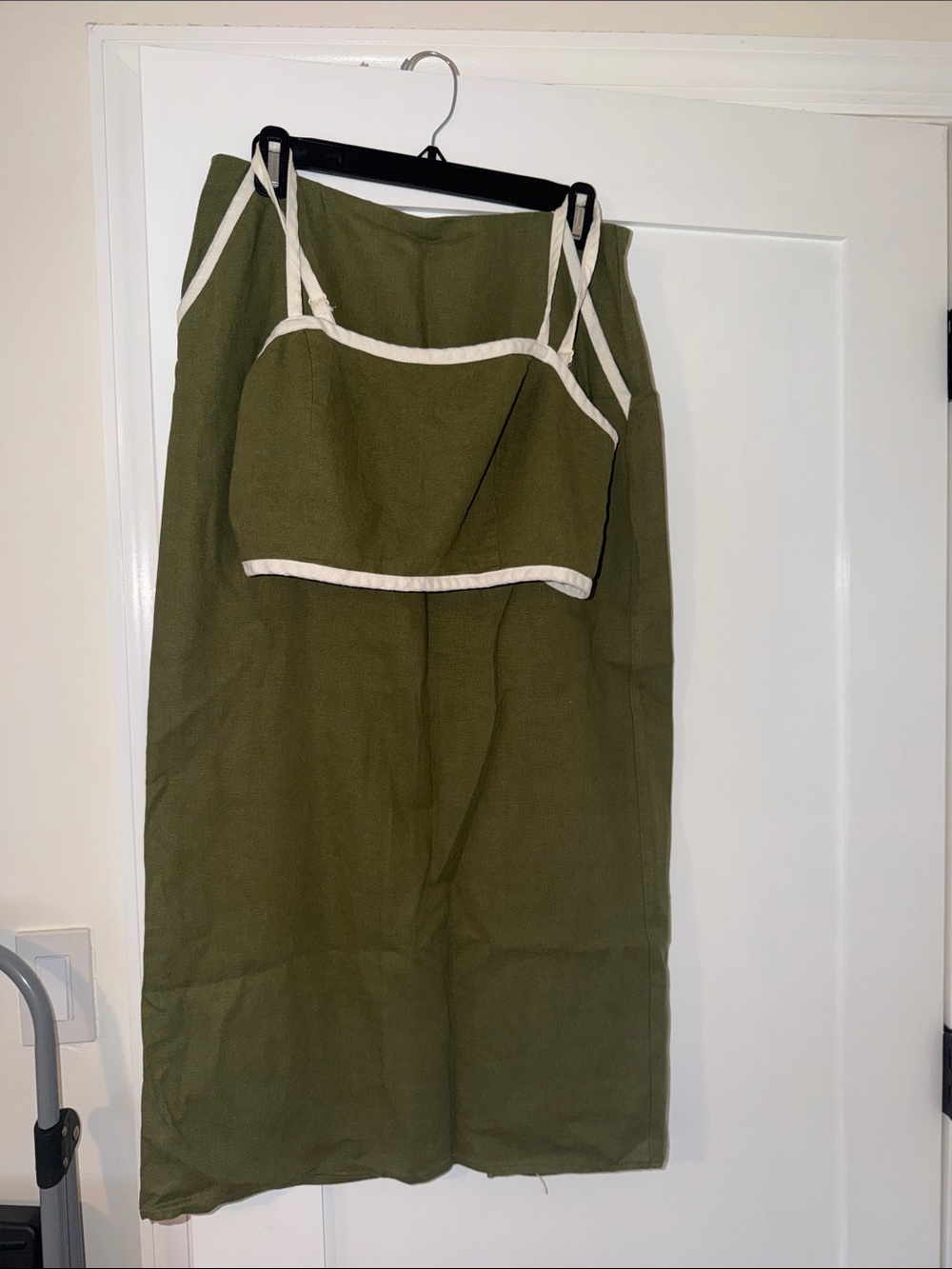 House of Harlow 1960 Olive Green Midi Skirt Set with Cream Trim